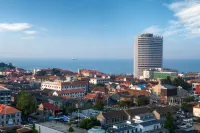 IntercityHotel Yantai Coast - Mountain view