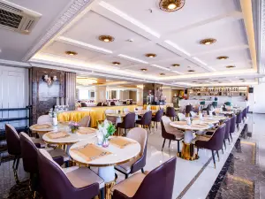 ST Hotel Wattay Airport