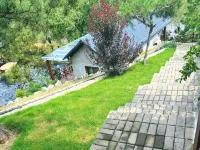 Xueyeshan Lakeju Homestay Hotels near Golden Beach