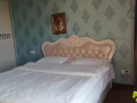 鳳城海之戀テーマアパートメント 鳳城のホテル