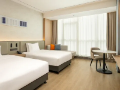 浜州センターホリデイ イン エクスプレスホテル（万達広場） 浜州のホテル