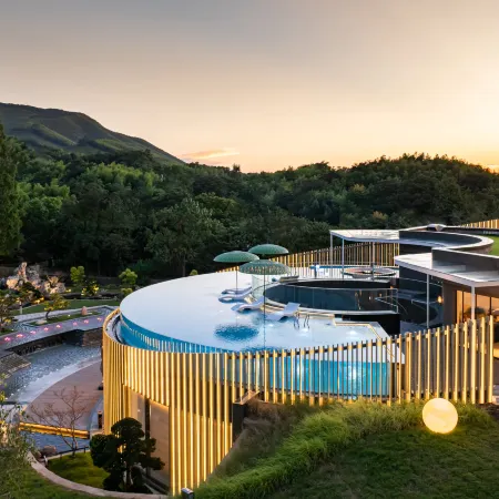 Q Collection Hotel & Resort