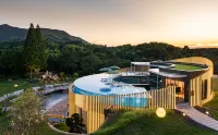 Q Collection Hotel & Resort - Romantic