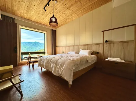 Yisu Yuntai Juzhu B&B (Qianjiangyuan National Park Taihuishan Observation Deck) Отели рядом с достопримечательностью «Qianjiangyuan National Forest Park»