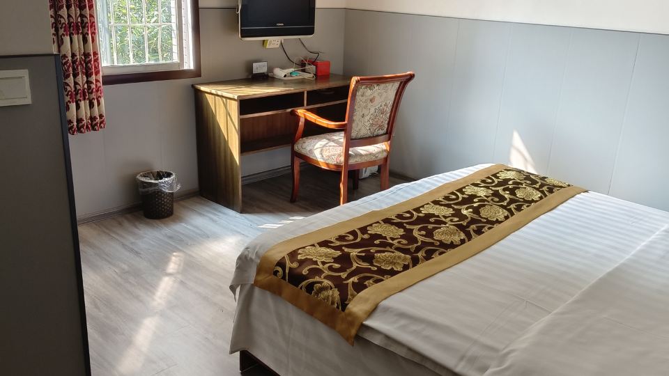 Dashijie Business Hotel