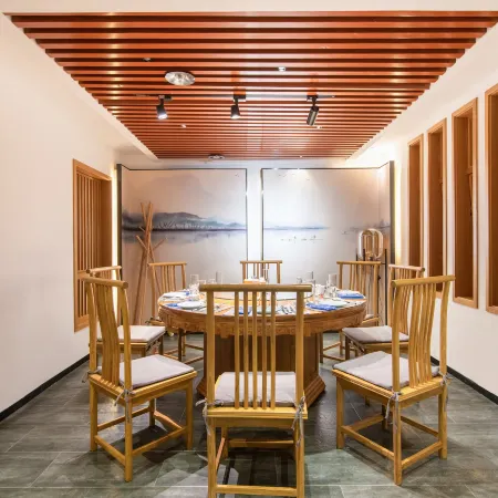 Yiyuan Hotel (Hebi Municipal Government Branch)