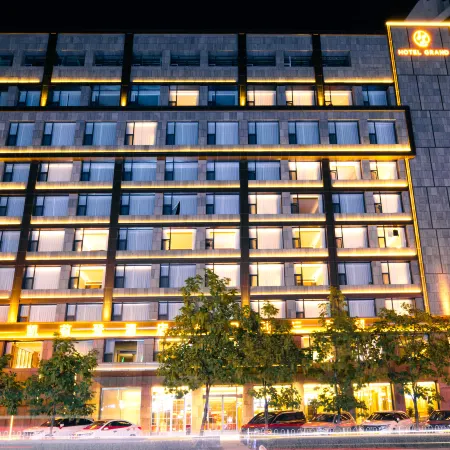 HOTEL GRAND