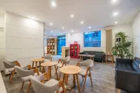 7 Days Premium (Peking Union Medical College Hospital Chaoyangmen Dongsi Subway Station)