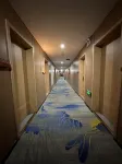 Yike Light Luxury Hotel