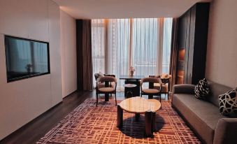 Weinan Guibinlou Hotel