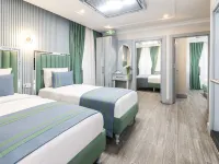 聖塔里奧金色塔克西姆酒店 鄰近貝伊奧盧的酒店