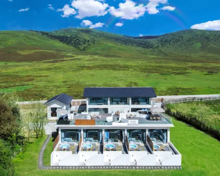 Yunfu Li Yunsuye Le Lake private soup homestay Hotels in Mianning