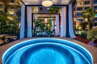 Chuxiong Purple Moon Bay Hot Spring Garden Hotel - Varme kilder