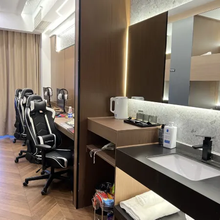 Mianning Yixing E-Sports Hotel