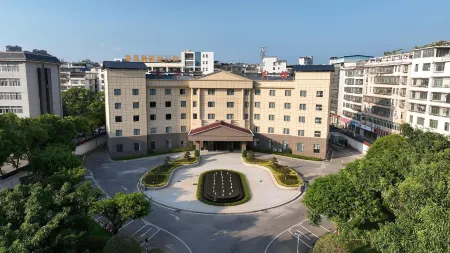 Changzheng Hotel Отели рядом с достопримечательностью «Central Red Army Long March Starting Place Memorial Park»