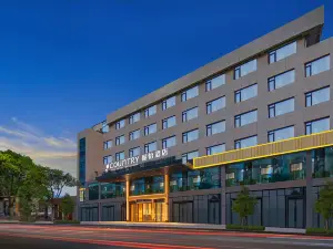 Country Inn & Suites by Radisson Hotel (Chongqing Wushan County Municipal Plaza)