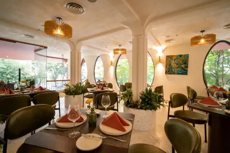 Me Saigon Boutique Hotel Отели рядом с достопримечательностью «RMIT Vietnam Academic Building 2»