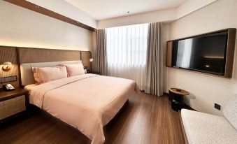 City Wall Homestay (Xiangyang Ancient City North Street Branch)