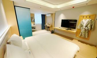 Maitreya Blue Lake Hot Spring Resort Hotel