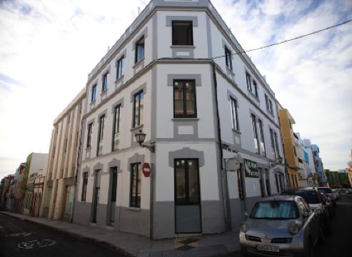 Las Palmas Nest Hostel