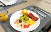 Liyi Hotel (Xi 'an Datang Sleepless City Big Wild Goose Pagoda Subway Station Branch) - Kitchens