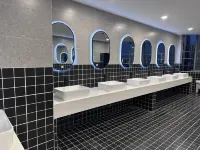 WoWo Youth Hostel (Bayi Square Store) - 2 estrellas