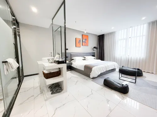 3.14 Hotel