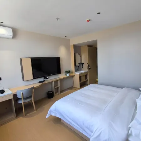 QUAN ZHI HOTEL