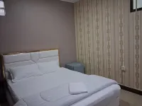 Twilight Inn Отели рядом с достопримечательностью «Уот Ауналом Монастери»