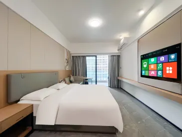 Zhongshan Jinglan Apartment（Poly Plaza Store of Zhongshan North railway station）