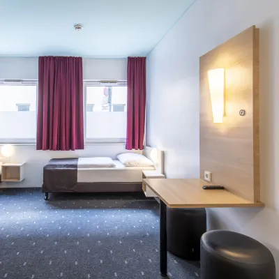 B&B HOTEL Nürnberg-City Hotels near Germanisches National Museum