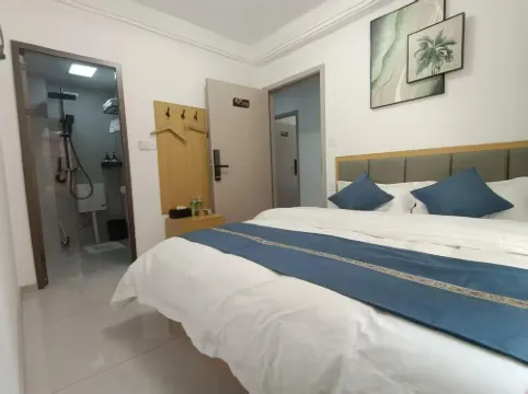 鎮雄鳳雲民宿（紅星国際）