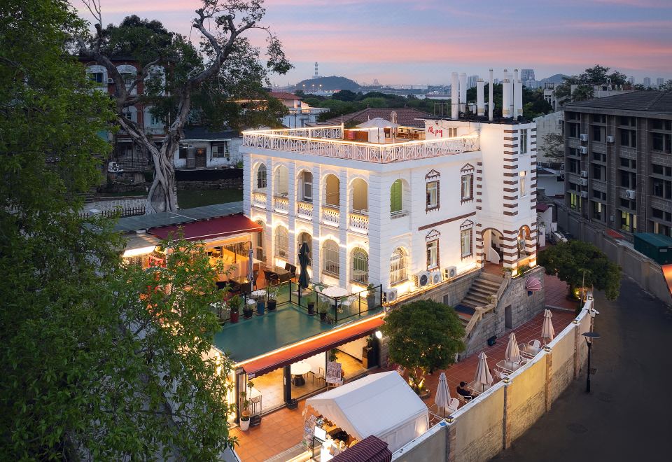 hotel overview picture