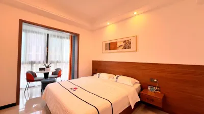 Liangyue Homestay Hotels near Dragon Boat Water Scenic Area