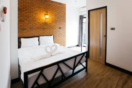 The Connect Chiang Mai Отели рядом с достопримечательностью «Roitawarabarn Baandhawalai - Porter house»