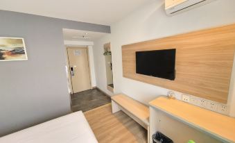 Motel (Harbin Central Avenue Sofia Church Toulong Commercial Building Store)