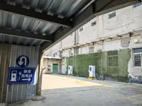 Jukai International Hotel - parking