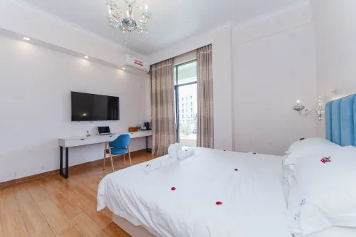 Dolphin Boutique Inn