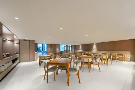 JI Hotel (Shanghai Hongqiao Songhong Road Subway Station) Отели рядом со станцией Nanxiang North Railway Station