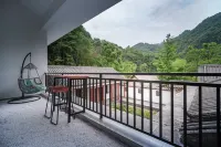 Shifang Qiaojia Courtyard Boutique Homestay - Bergblick