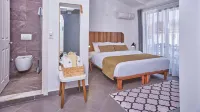 Maya Bistro Hotel & Beach