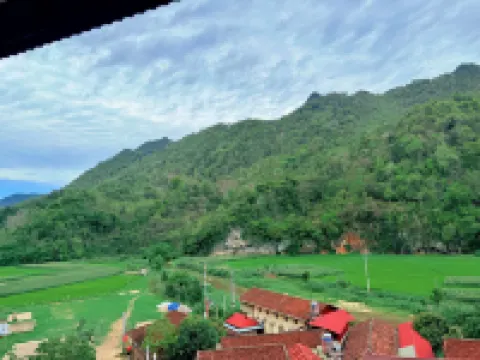 BaBe Lake - NHA NGHI THU NHAC Hotels in Nam Mau