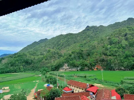 BaBe Lake - NHA NGHI THU NHAC