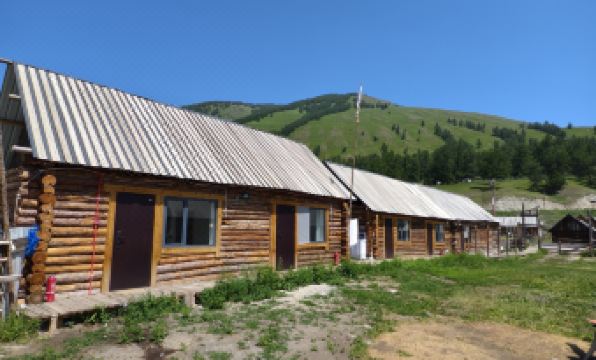 Kanas Seven Isles Cloud Footsteps Guesthouse (Kanas Old Village Branch)