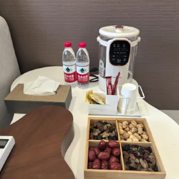 Rushan Rusu Homestay (Sailimu Lake East Gate Visitor Center)