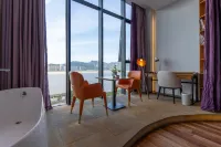 Taiyi. Pinwu Yanyun Hotel (Mifang Creative Park)