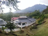 Sling & Stone Mountain Suites