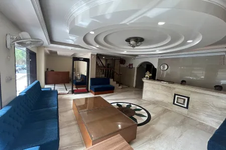 Hotel Singh Continental Отели рядом с достопримечательностью «Фатехпур-Масджид»