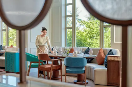 Mercure Nha Trang Beach Отели рядом с достопримечательностью «Lucky Foot Spa Nha Trang»