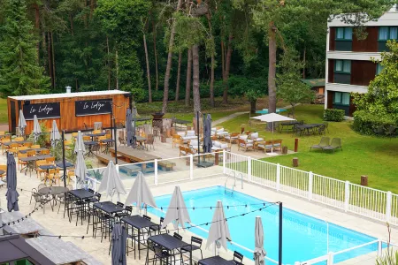 Novotel Rouen Sud Zenith Parc Expo Отели в г. Клеон